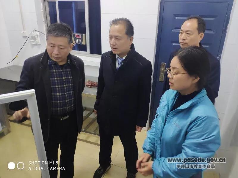 40ec4919b9404ff6a8fad1b1057bd128.jpg 40ec4919b9404ff6a8fad1b1057bd128.jpg