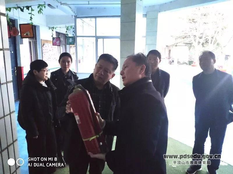 987f5bbea03b4bf181679acf6387c4ba.jpg 987f5bbea03b4bf181679acf6387c4ba.jpg