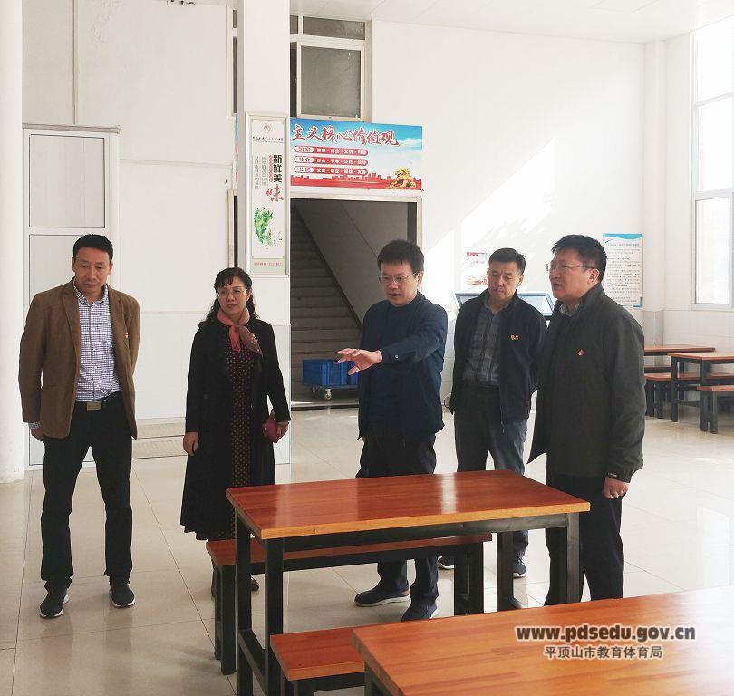 8dc5989fdd044a4197ea2459f8f7c290.jpg 8dc5989fdd044a4197ea2459f8f7c290.jpg