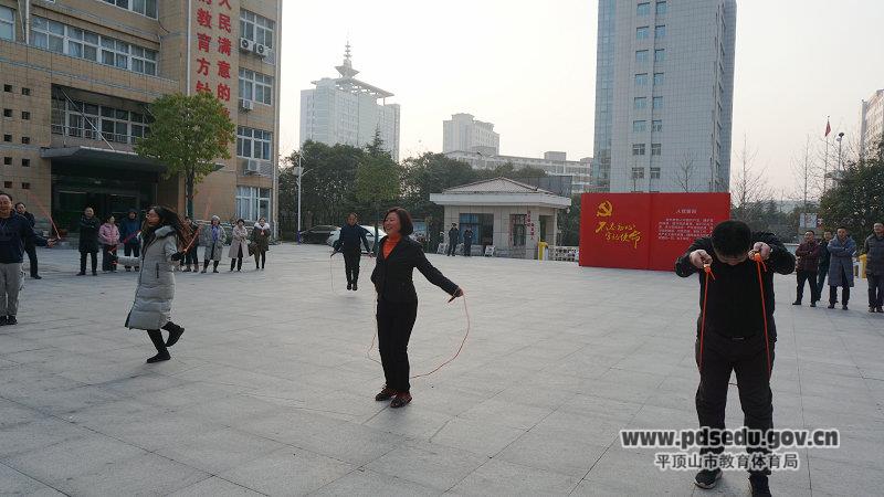 f0aafaa1cd7e4c63b2b88c3d4e13e83c.jpg f0aafaa1cd7e4c63b2b88c3d4e13e83c.jpg