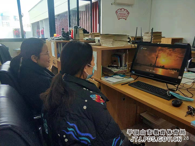 十四中观看“河南省党员教育云课堂” (3).jpg