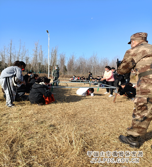 宝丰县教体局“拓展军事素质 强化国防教育”研学实践活动(新闻稿) 2-626.png 宝丰县教体局“拓展军事素质 强化国防教育”研学实践活动(新闻稿) 2-626.png