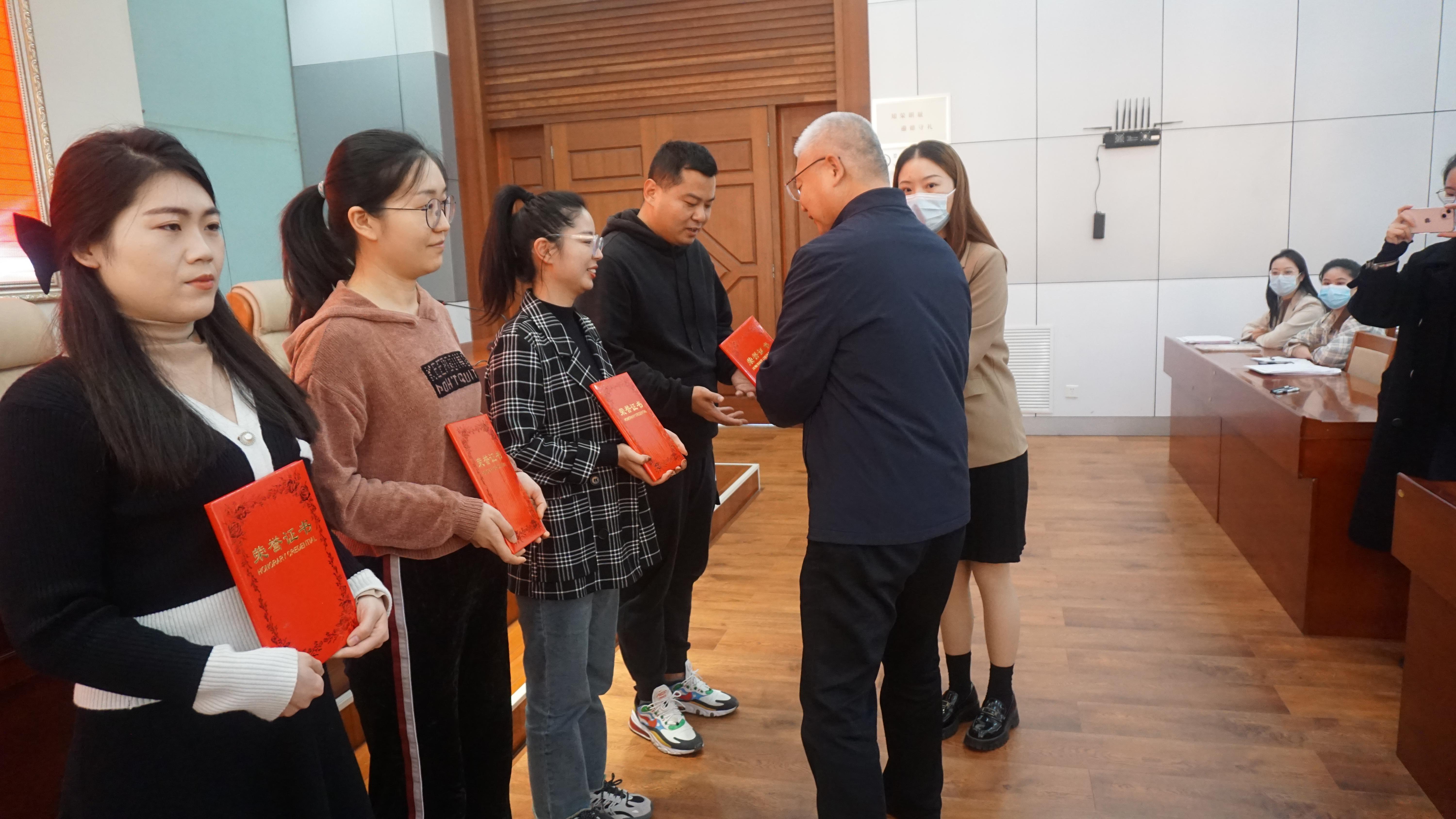 图片3.jpg 图片3.jpg