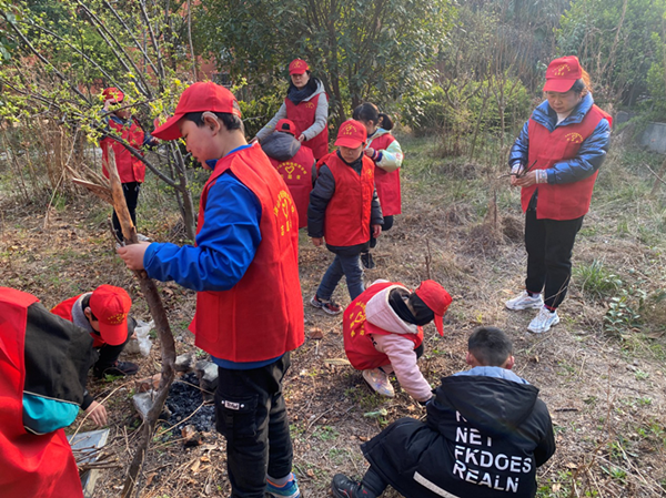 1025223218.jpg 1025223218.jpg