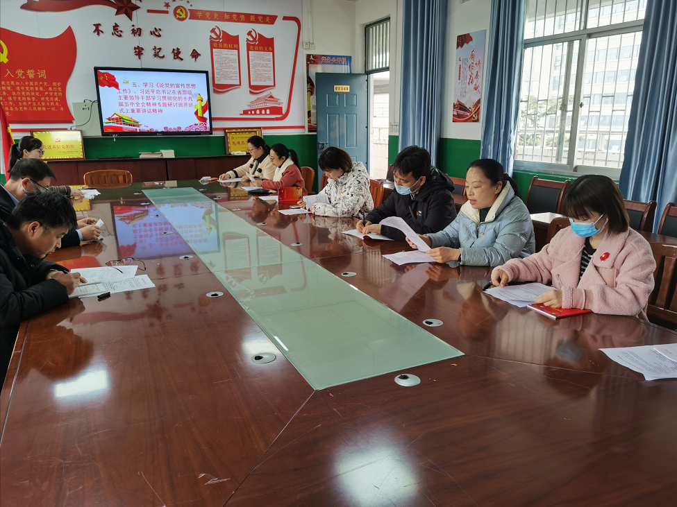 698790533.jpg 698790533.jpg