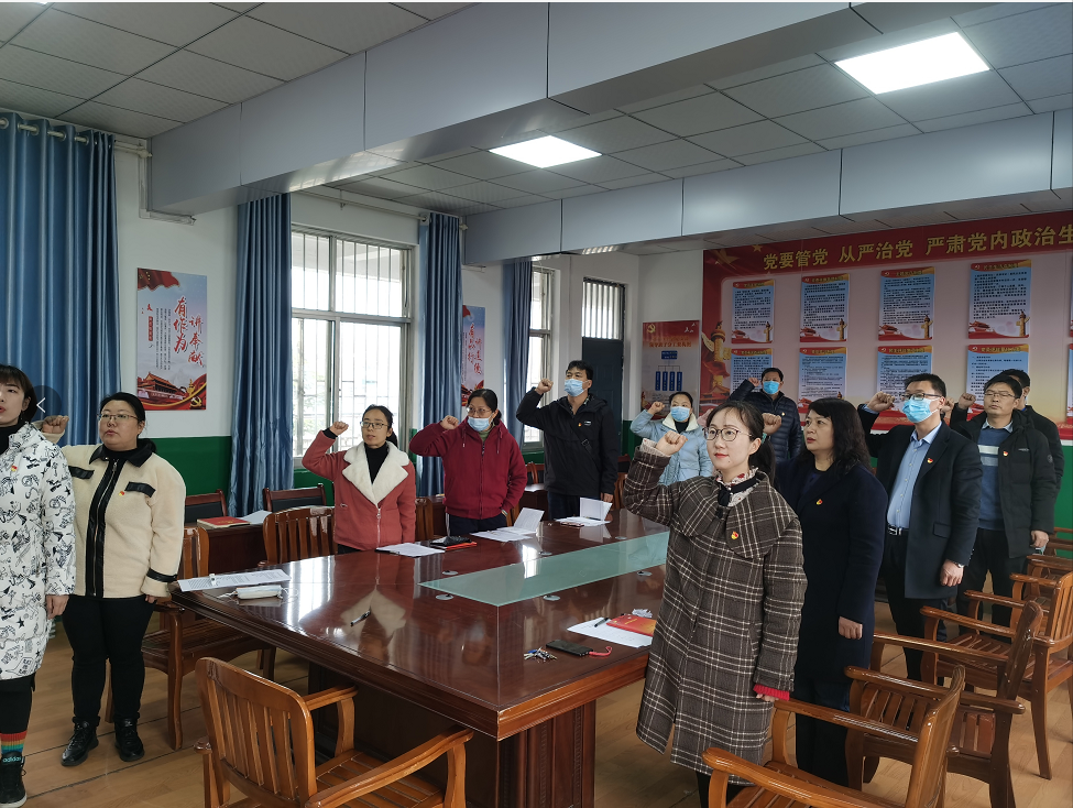 132121397.jpg 132121397.jpg