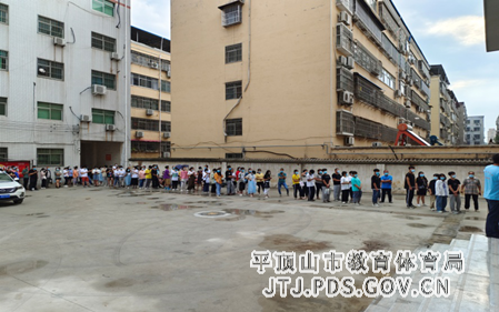 鲁山县教体局疫情接种工作简报 2-400.png 鲁山县教体局疫情接种工作简报 2-400.png