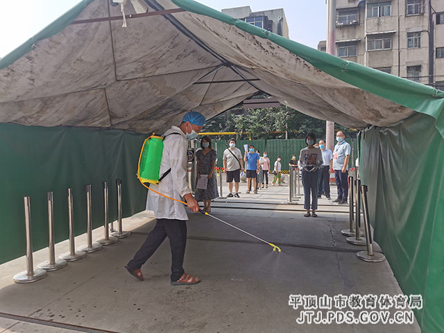 测温通道消杀.jpg 测温通道消杀.jpg