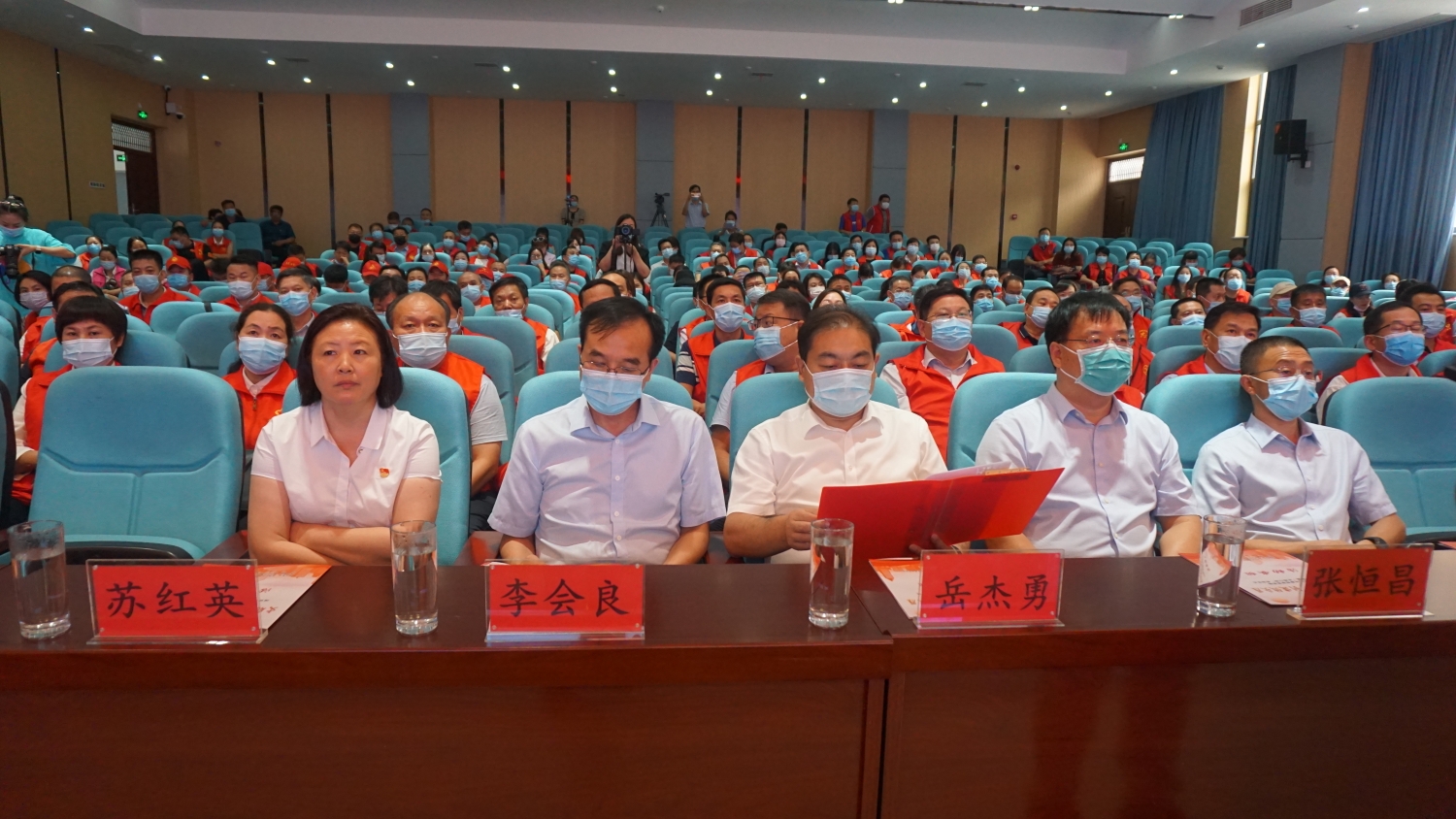 1122433679.jpg 1122433679.jpg