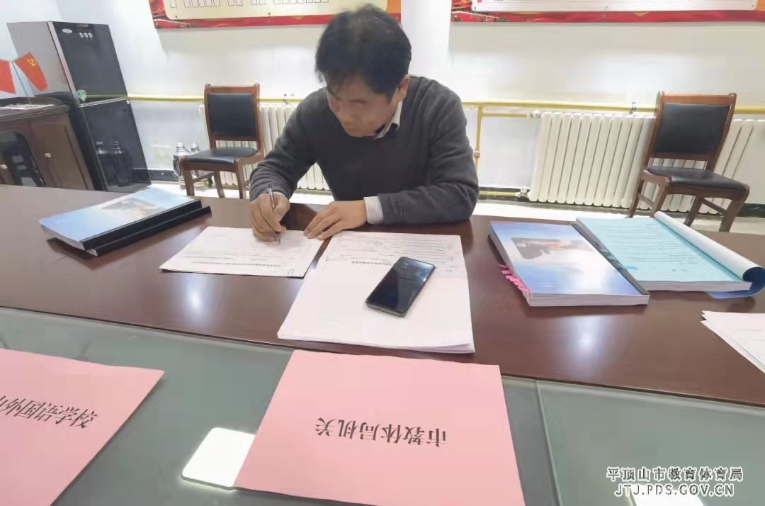 1177533628.jpg 1177533628.jpg