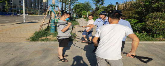 反恐防暴警钟鸣 校园安全保和谐叶县第二实验学校开展反恐防暴演练369.png 反恐防暴警钟鸣 校园安全保和谐叶县第二实验学校开展反恐防暴演练369.png