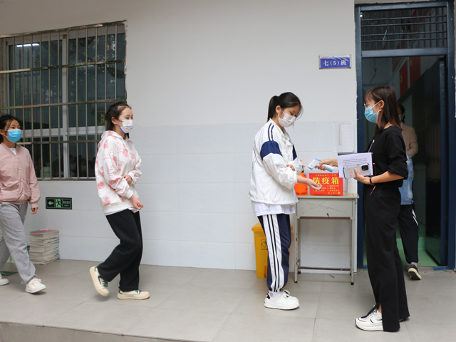 2IMG_2517.jpg 2IMG_2517.jpg