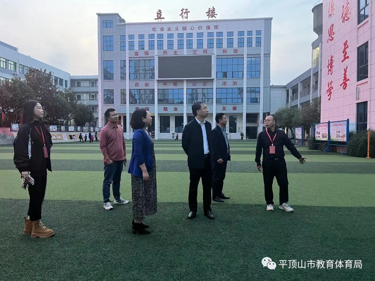 437543896.jpg 437543896.jpg