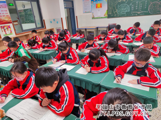 2023年3月31日市十一中开展多种活动掀起创建全国文明城市热潮432.png 2023年3月31日市十一中开展多种活动掀起创建全国文明城市热潮432.png