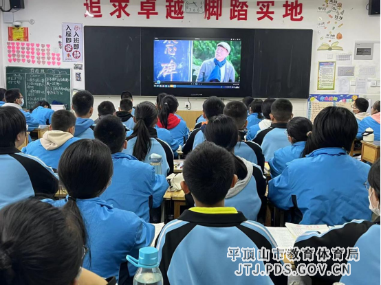 红旗渠精神代代传318.png 红旗渠精神代代传318.png