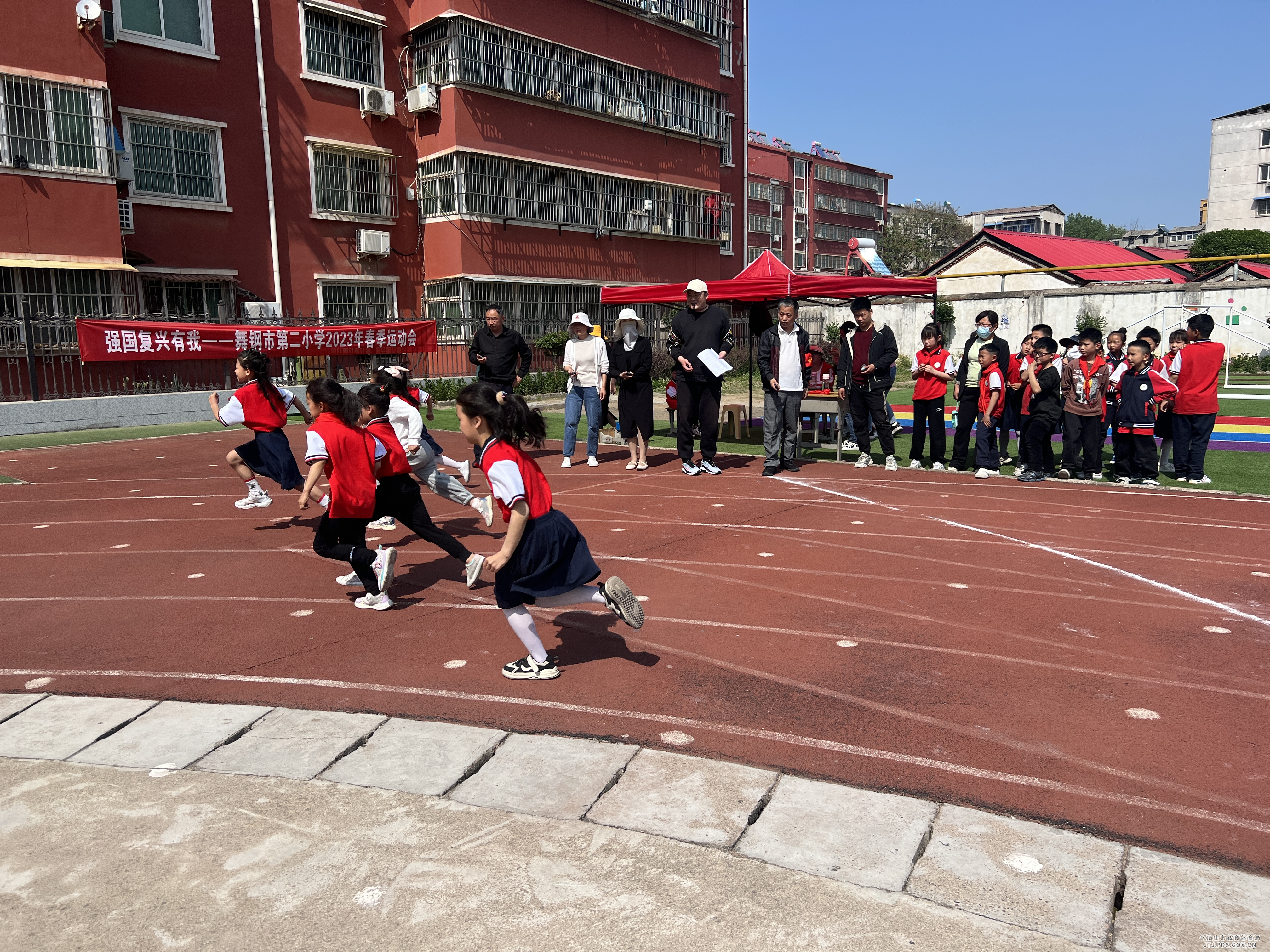 长跑.jpg 长跑.jpg