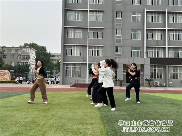 赛前训练2_副本.jpg 赛前训练2_副本.jpg