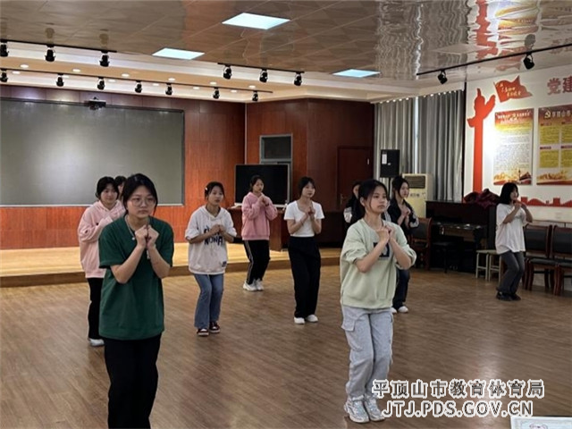 赛前训练1_副本.jpg 赛前训练1_副本.jpg