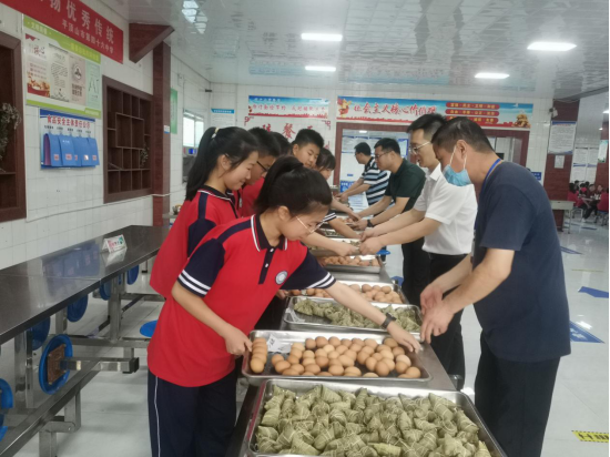 市四十六中:共度和谐端午 传承优秀传统345.png 市四十六中:共度和谐端午 传承优秀传统345.png