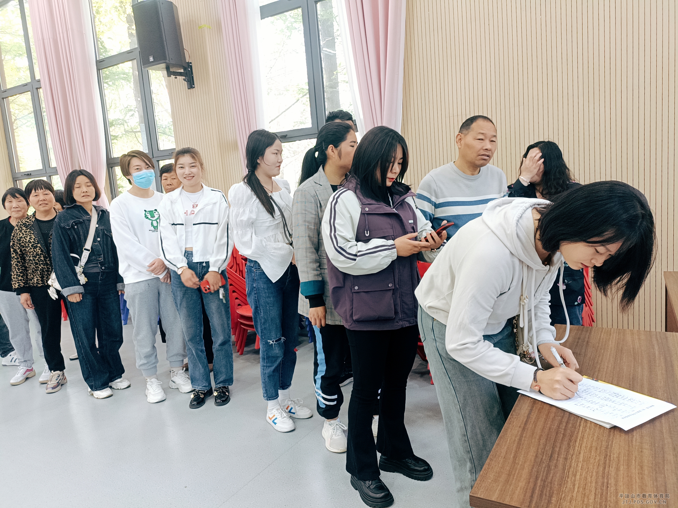 2c5e921280172a2c560a2137f292e01.jpg 2c5e921280172a2c560a2137f292e01.jpg