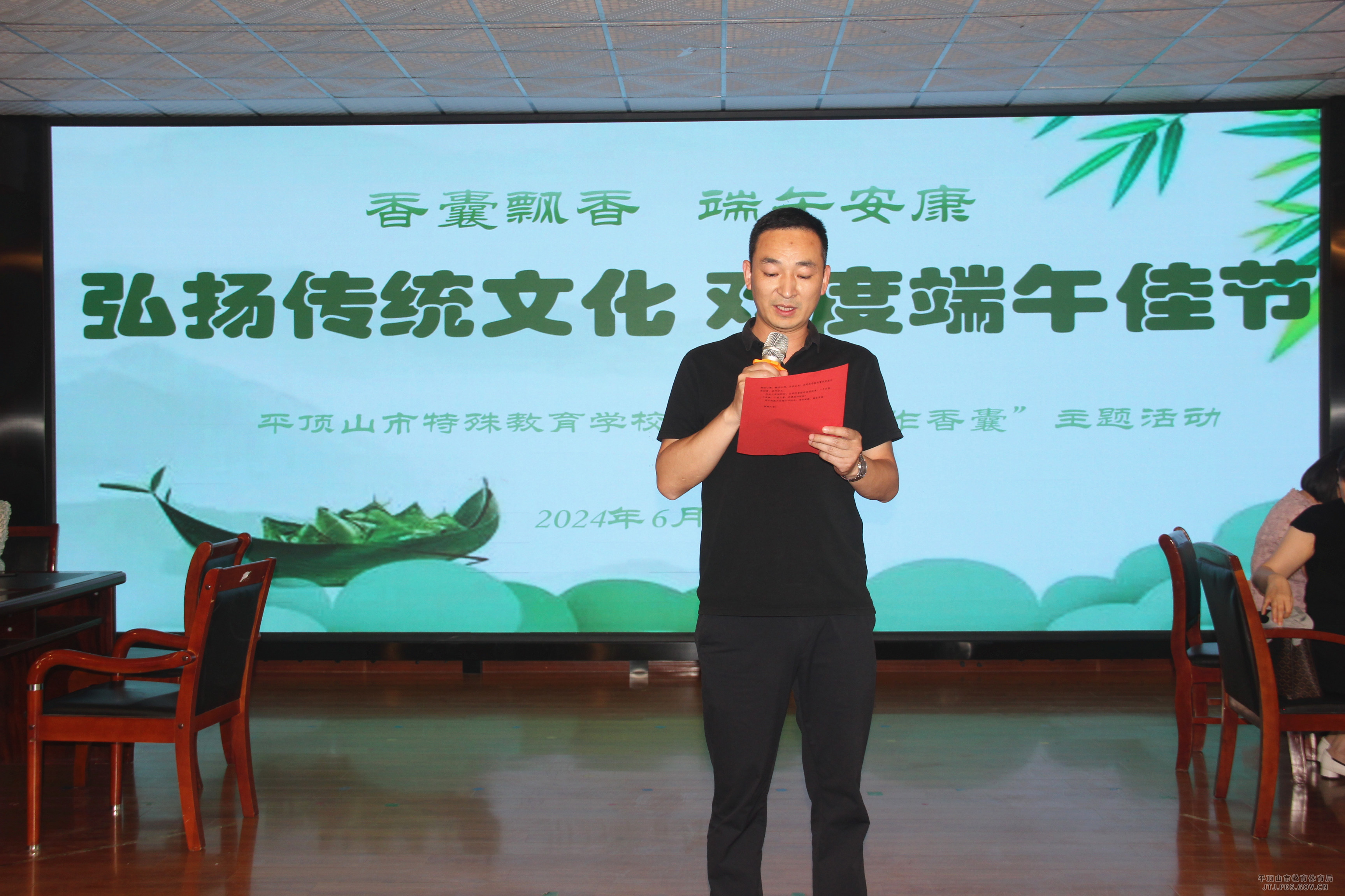 端午制作香囊 015.JPG 端午制作香囊 015.JPG